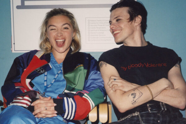 Florence Pugh e a frágil condição humana em video clipe de YUNGBLUD!