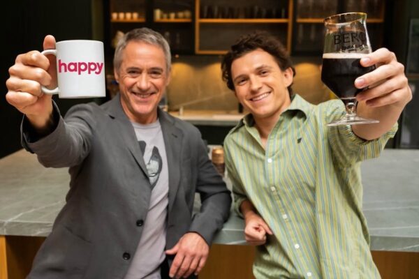 Tom Holland e Robert Downey Jr. lançam a cerveja café ou a café cerveja… não sei!